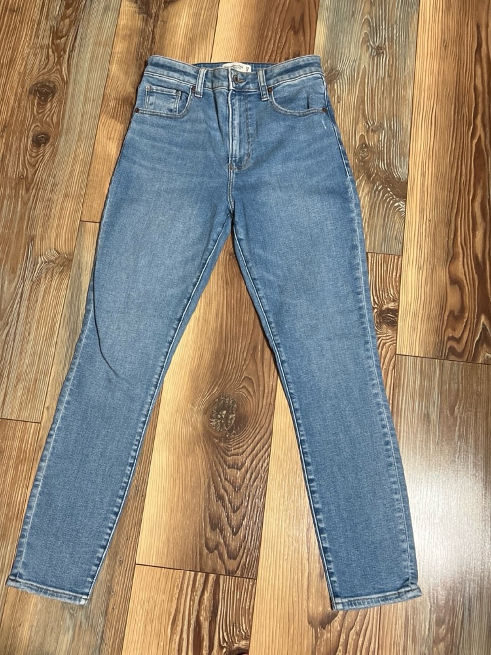 Abercrombie & Fitch High-Rise Slim Blue Jeans